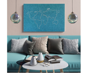 Tableau brodé sur tissu bleu pétrole mappemonde minimaliste